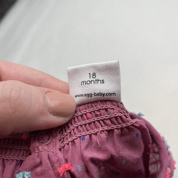 Egg Swiss Dot Lightweight Romper - Picture 7 of 7